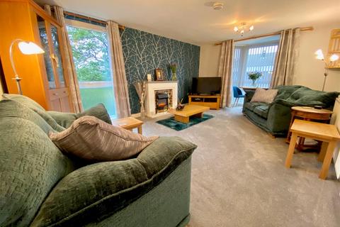 2 bedroom apartment for sale, Hartington Court, Elland