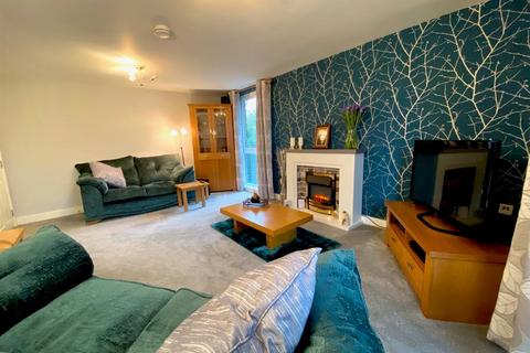 2 bedroom apartment for sale, Hartington Court, Elland