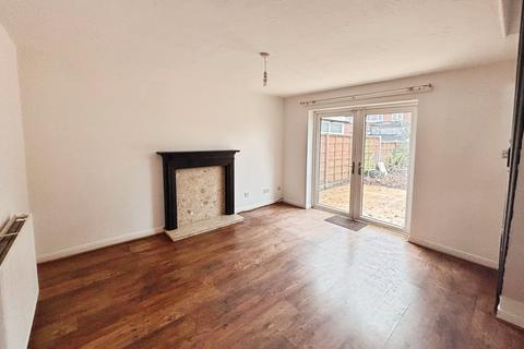 2 bedroom terraced house to rent, Airedale Heights, West Yorkshire WF2