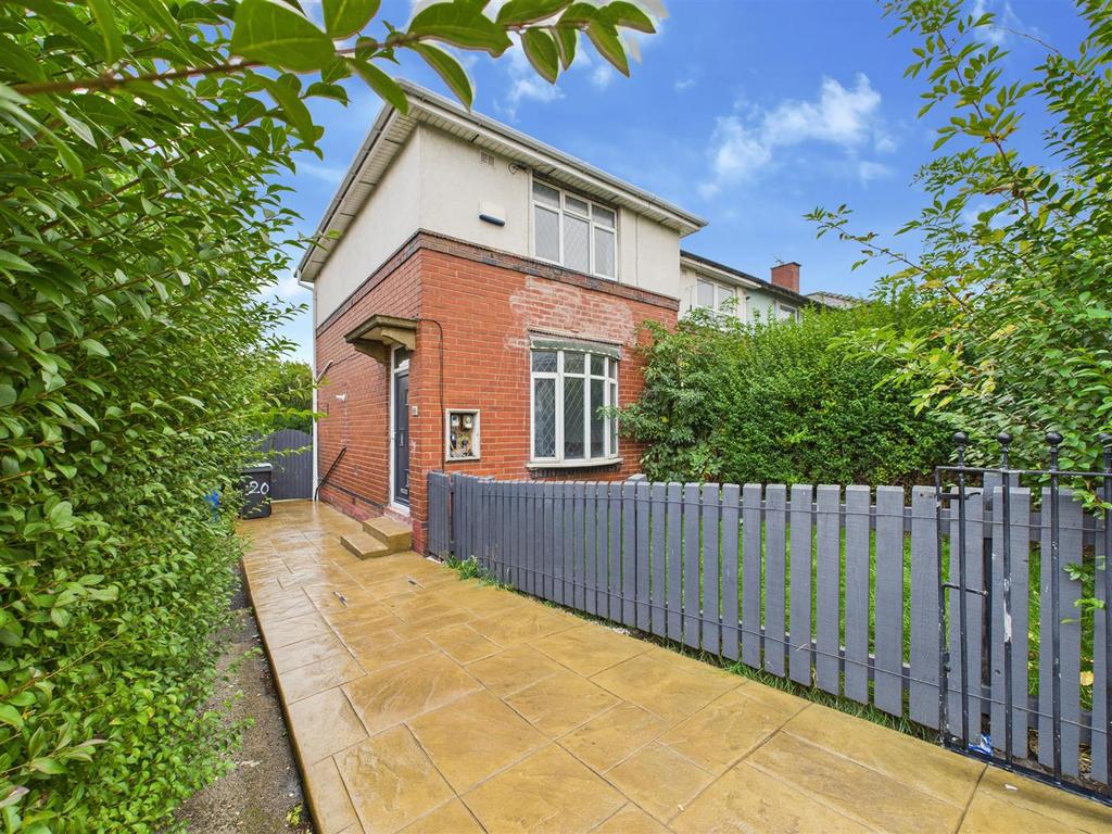 CAM05663 G0-PR0016-STILL021.jpg