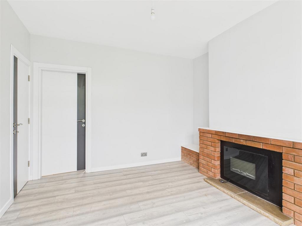 CAM05663 G0-PR0016-STILL001.jpg