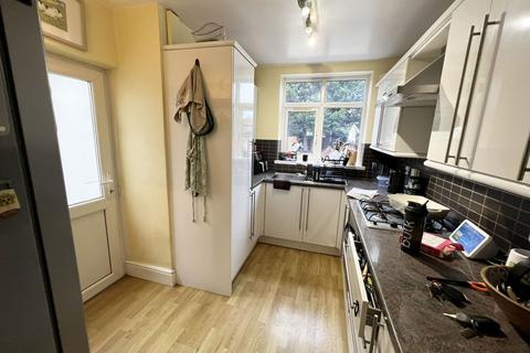 3 bedroom semi-detached house for sale, Arnold Road, Shirley