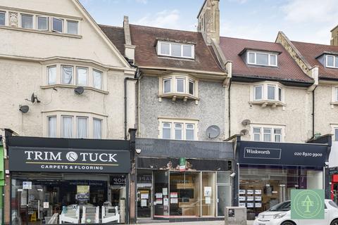 6 bedroom terraced house for sale, Green Lanes, Palmers Green, London, N13