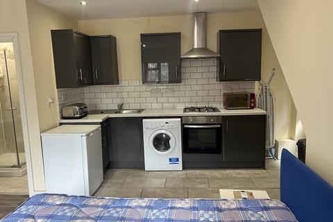 1 bedroom flat to rent, Nottingham NG7