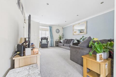 3 bedroom semi-detached house for sale, The Chilterns, Stevenage SG1