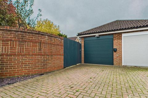 3 bedroom semi-detached house for sale, The Chilterns, Stevenage SG1