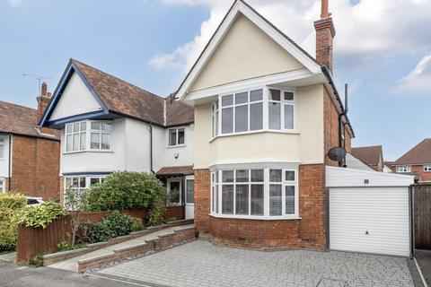 Newlands Avenue, Shirley, Southampton, Hampshire, SO15