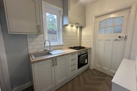 3 bedroom semi-detached house to rent, AVONDALE ROAD, CWMBRAN, NP11 1UD