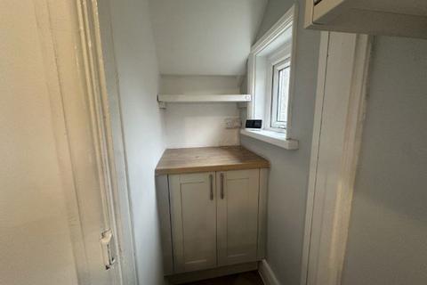 3 bedroom semi-detached house to rent, AVONDALE ROAD, CWMBRAN, NP11 1UD