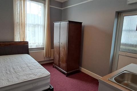 undefined, Bushey Grove Road, Bushey WD23