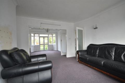 3 bedroom semi-detached house for sale, Valley Drive, London
