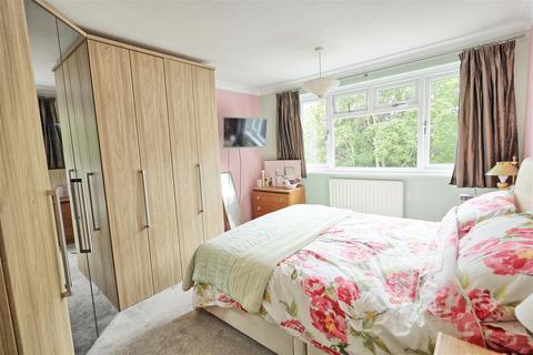 5 Bryce Close, Ware, SG12 0RH