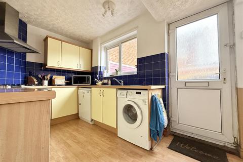 4 bedroom semi-detached house for sale, Barnet Close, Oadby LE2