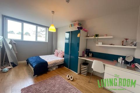 6 bedroom flat to rent, Library Court, Fairoak Road, Cathays