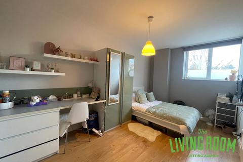 6 bedroom flat to rent, Library Court, Fairoak Road, Cathays