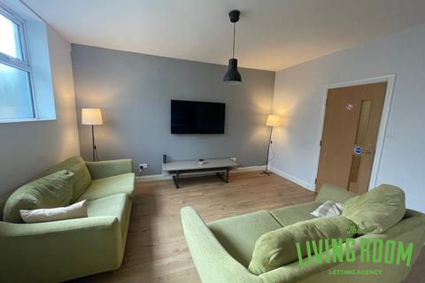 6 bedroom flat to rent, Library Court, Fairoak Road, Cathays