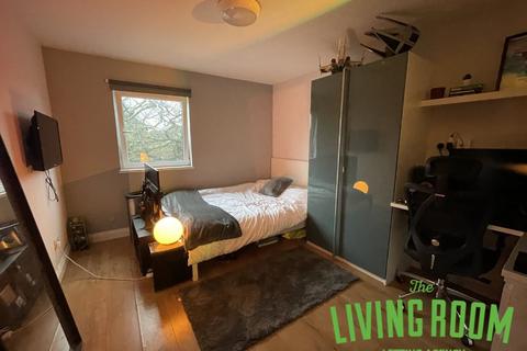5 bedroom flat to rent, Library Court, Fairoak Road, Cathays