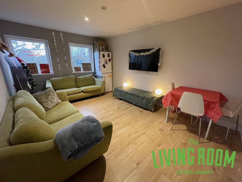 Lounge 1