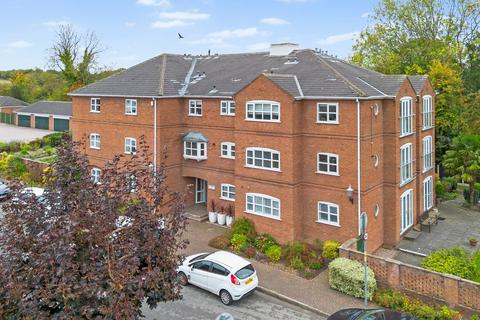 Cliff Lane, Grappenhall, WA4