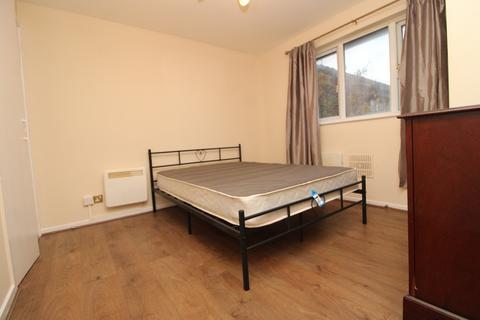 1 bedroom semi-detached house to rent, Greenford, Middlesex, UB6