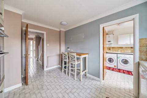 undefined, New Haw, Surrey, KT15