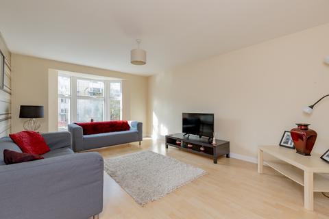 31/12 Mcdonald Road, Edinburgh, EH7 4LX