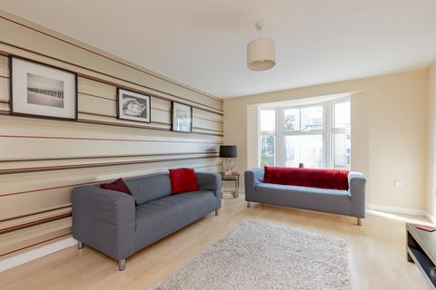31/12 Mcdonald Road, Edinburgh, EH7 4LX