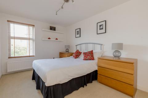 31/12 Mcdonald Road, Edinburgh, EH7 4LX