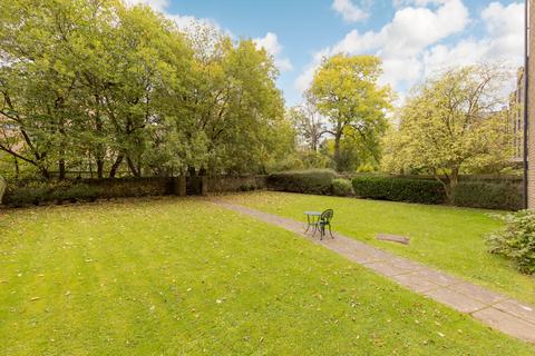 31/12 Mcdonald Road, Edinburgh, EH7 4LX