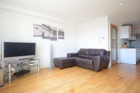 2 bedroom flat to rent, Queens Wharf, 47 Queens Road, Reading, RG1