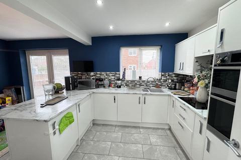 3 bedroom end of terrace house for sale, Merriman Green, King Oswy, Hartlepool