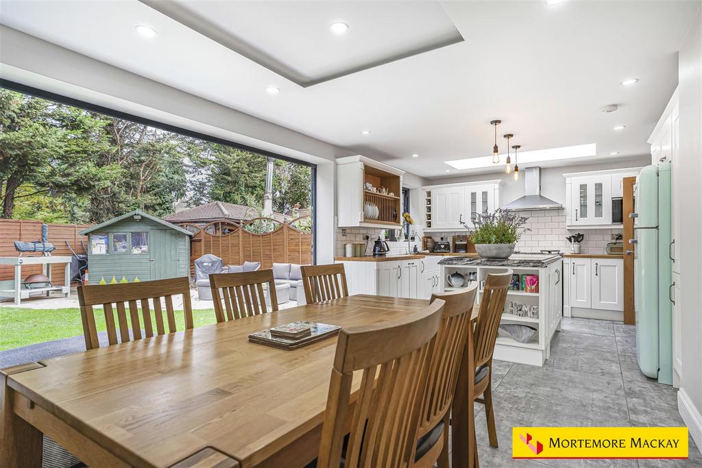 18 65353 watermarked.jpg