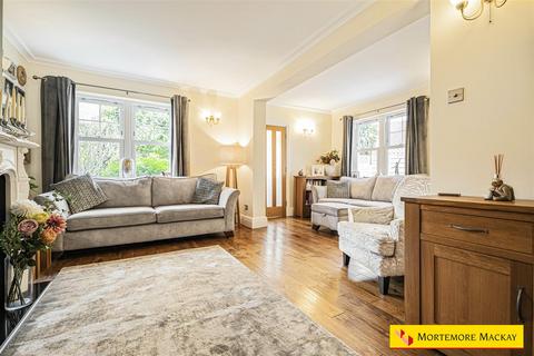 4 bedroom semi-detached house for sale, East Crescent, Enfield