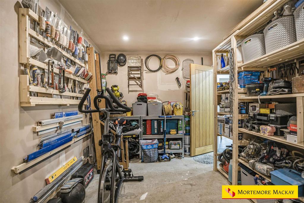 24 65353 watermarked.jpg