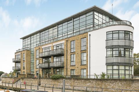 Point Wharf Lane, Brentford, TW8