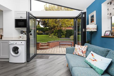 4 bedroom detached house for sale, Queens Drive, Ossett WF5