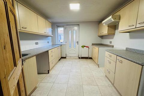 3 bedroom terraced house to rent, Chester Place, Peterlee, County Durham, SR8