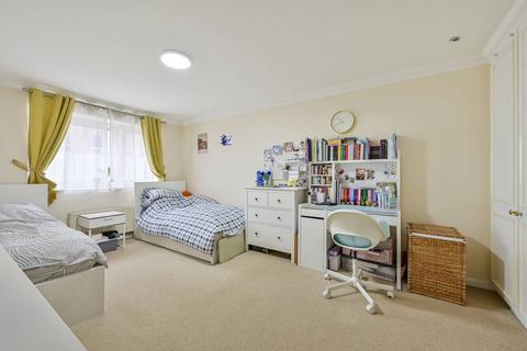 2 bedroom flat for sale, The Broadway, Wimbledon, London, SW19
