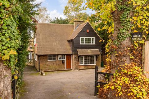 Balcombe Road, Crawley RH10