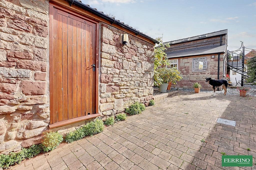 Detached Garage / Workshop