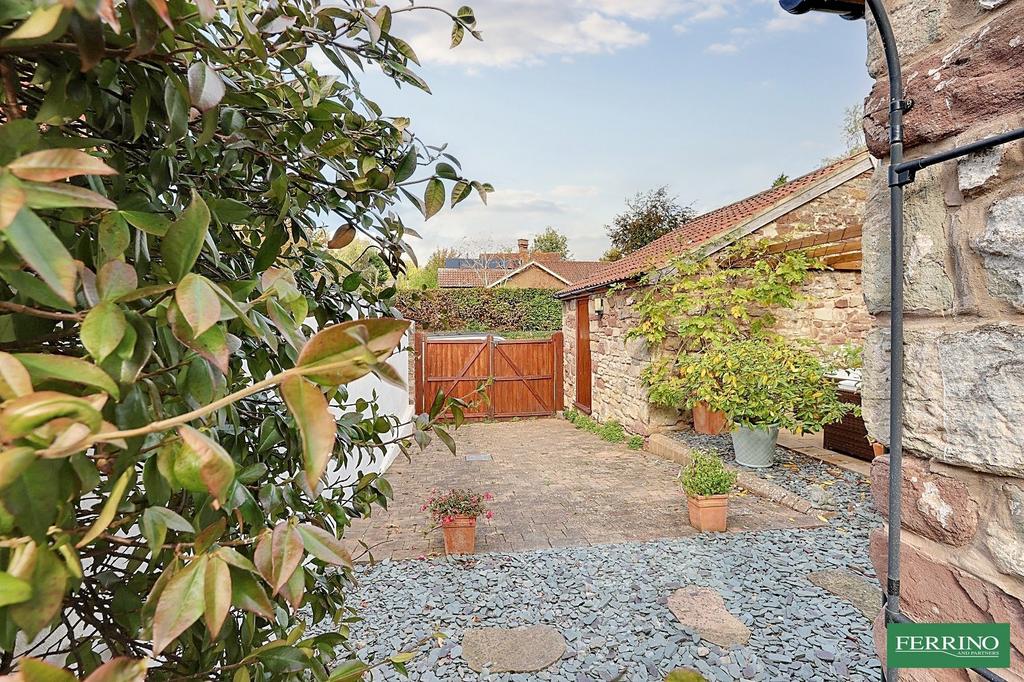 Detached Garage / Workshop