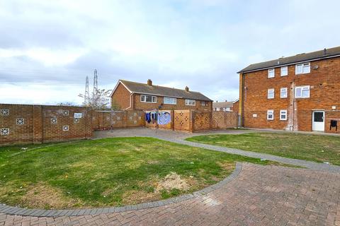 2 bedroom flat for sale, Edenbridge Drive, Sheerness ME12