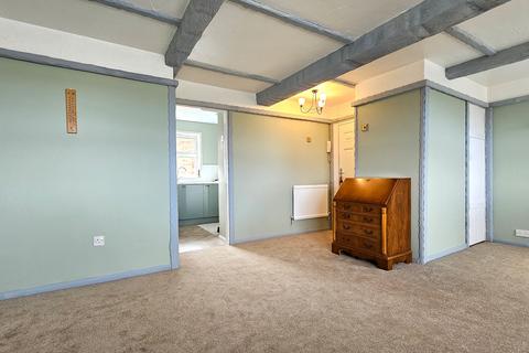 2 bedroom flat for sale, Edenbridge Drive, Sheerness ME12