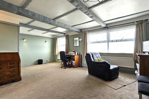 2 bedroom flat for sale, Edenbridge Drive, Sheerness ME12
