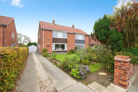 3 bedroom semi-detached house for sale, Straylands Grove, North Yorkshire YO31