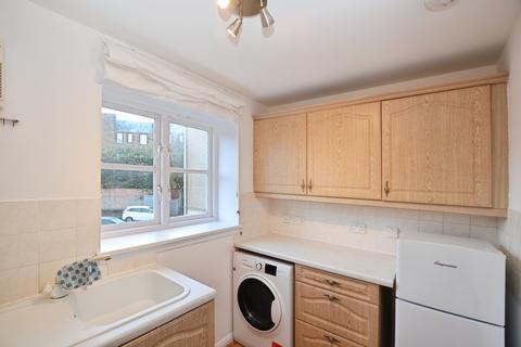 2 bedroom flat to rent, Tytler Gardens, Abbeyhill, Edinburgh, EH8