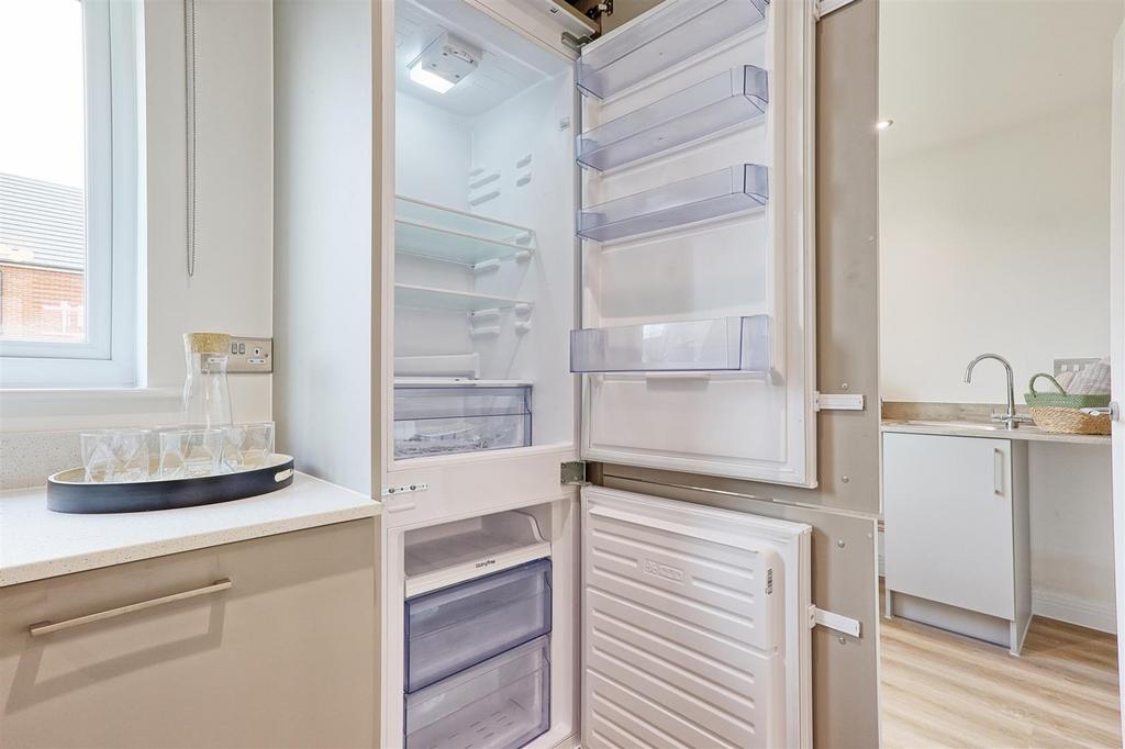 IMG 6983 4 5 easy HDR-interior3.jpg