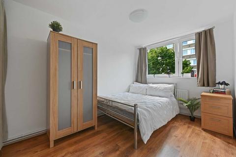 4 bedroom flat to rent, Jacobson Court, Surrey Lane, Battersea, London, SW11 3PP