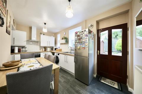undefined, Dingley Close, Hull