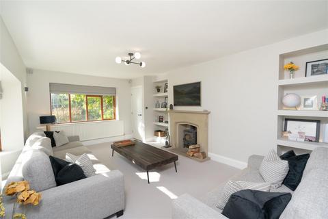 4 bedroom detached house for sale, Taylor Lane, Leeds LS15